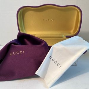 Gucci Glasses case, pouch and cleaning cloth.